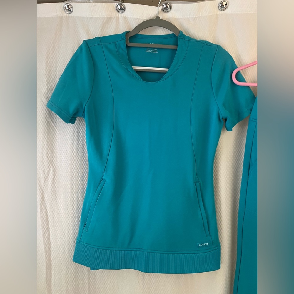 Teal Jaanuu scrub set small top xsmall petite bottoms